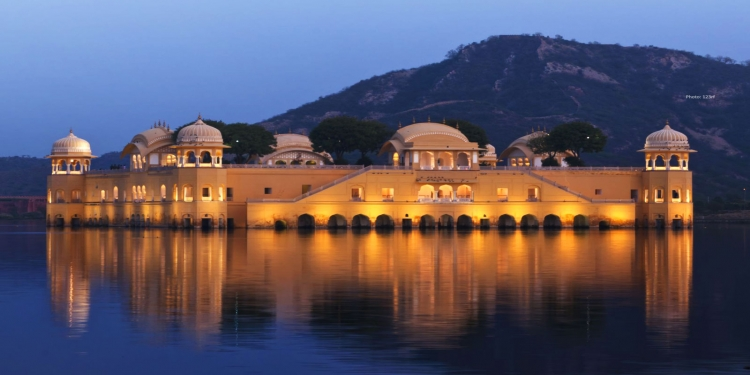 From Delhi: Jaipur City Private Day Tour by Car