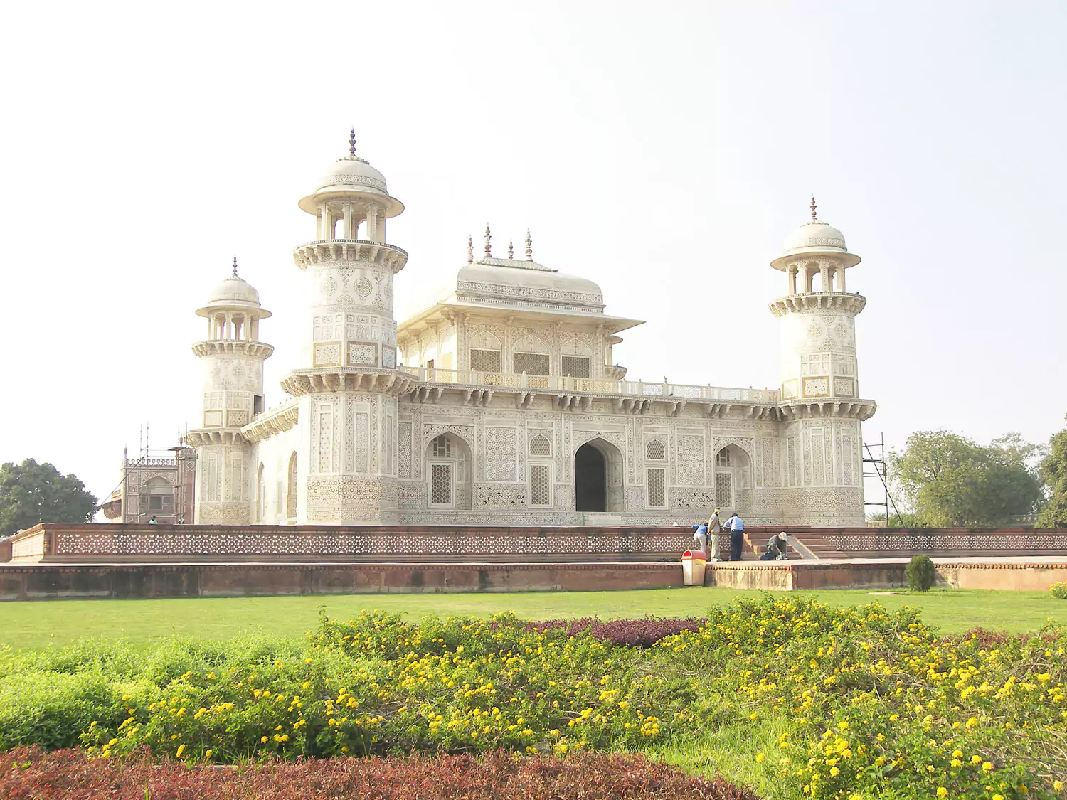 Taj Mahal Day Tour by Car from Delhi